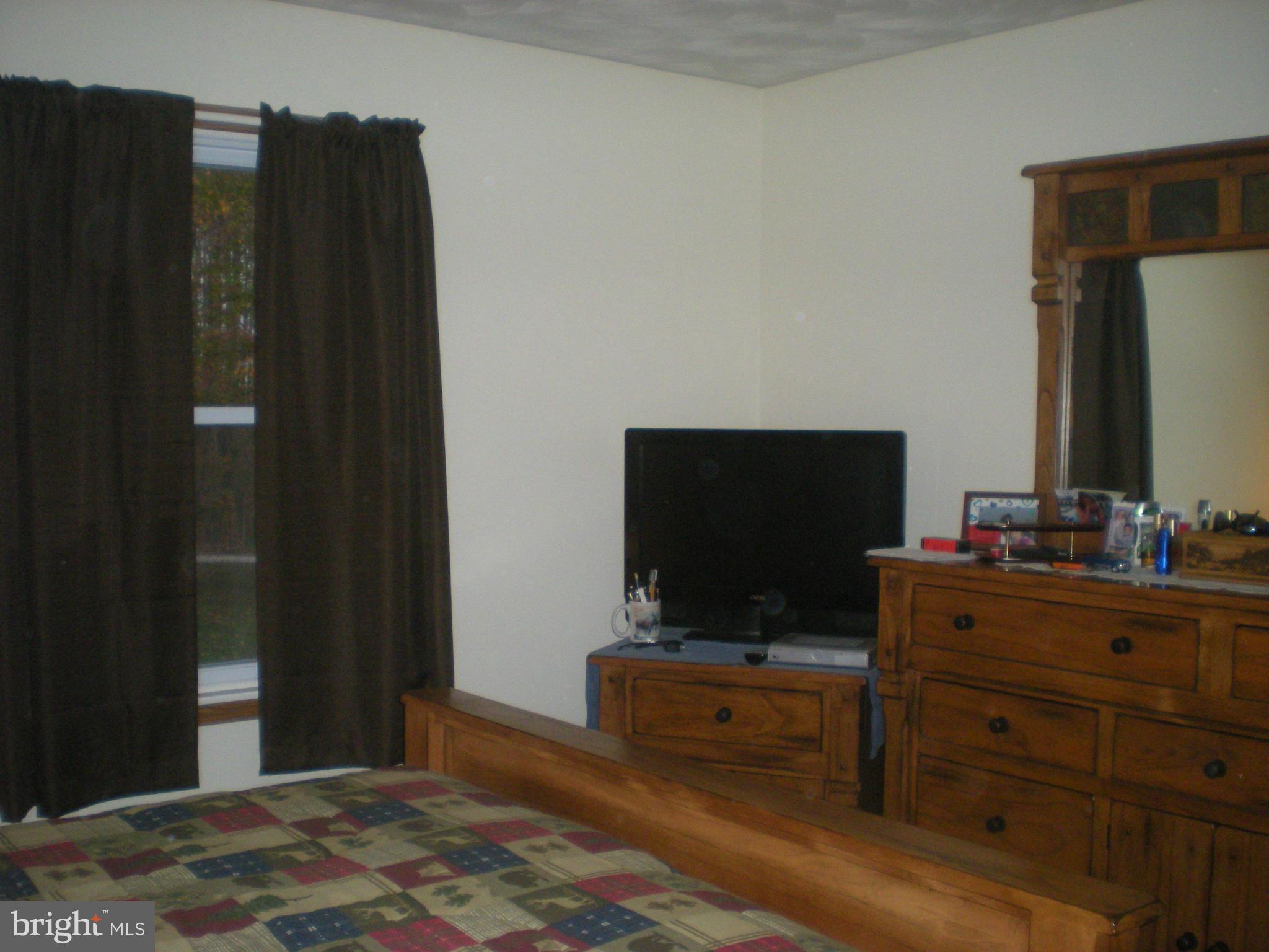 3942 Old Hanover Road Westminster, MD 21158 - Photo 10 of 19 Bedroom (Master)