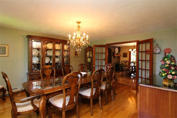 11 Wagon Wheel Road Winchester, MA 01890 - Photo 8 of 30 Gallery Image 8