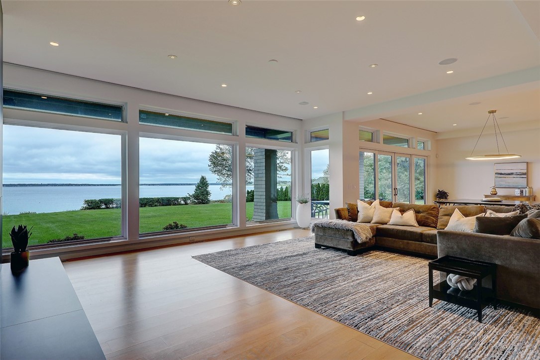 35 Fessenden Road Barrington, RI 02806 - Photo 13 of 50