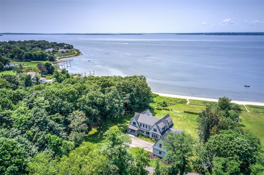 35 Fessenden Road Barrington, RI 02806 - Photo 2 of 50