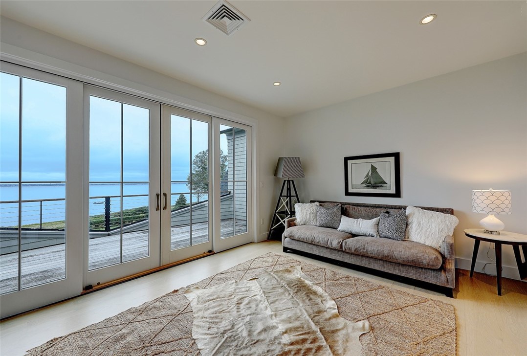 35 Fessenden Road Barrington, RI 02806 - Photo 32 of 50