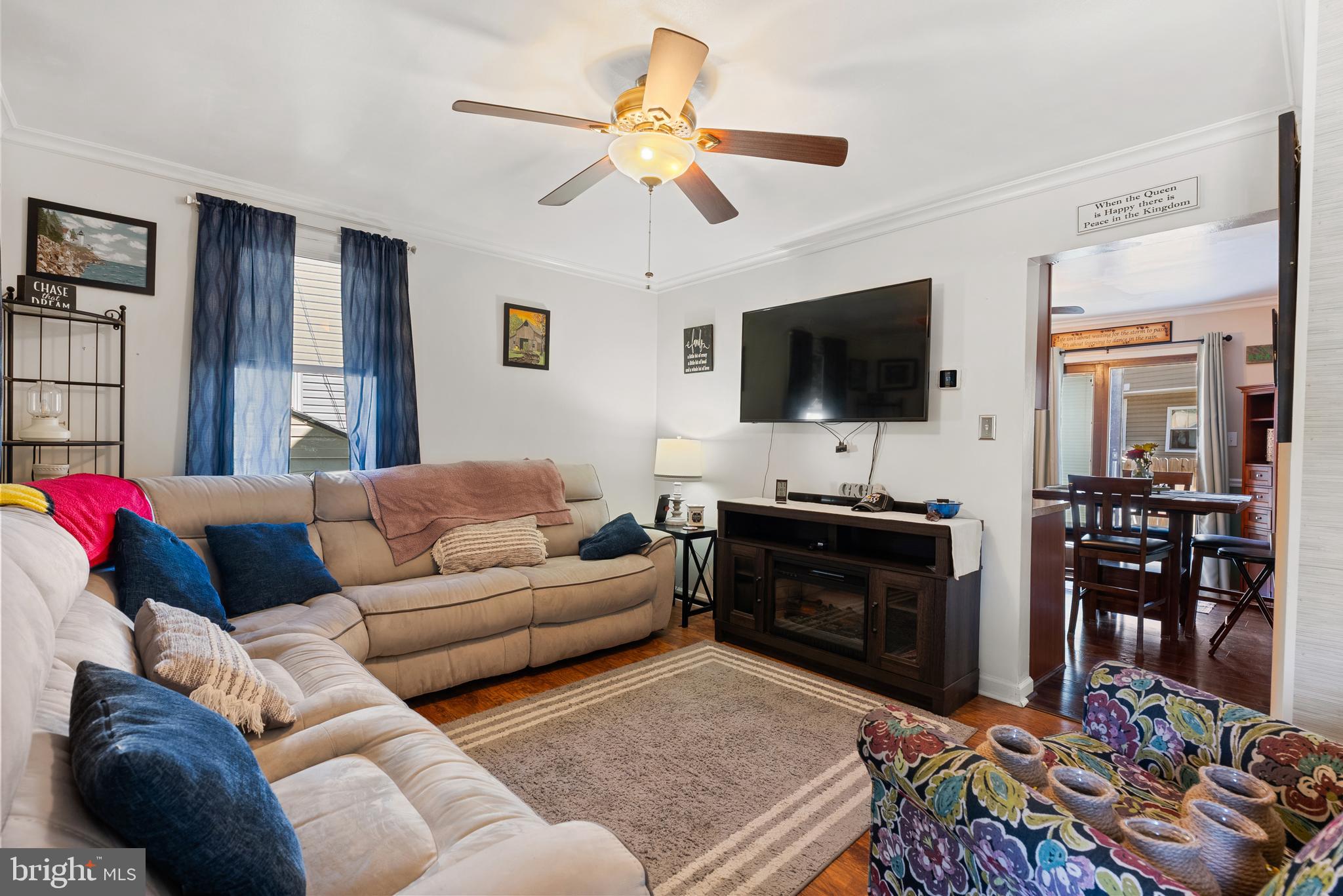 70 Del Rio Road Baltimore, MD 21222 - Photo 3 of 40 a living room with furniture and a flat screen tv