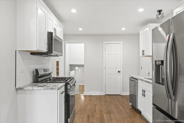 $2,700 | 15041 Irving Avenue, Dolton, IL 60419