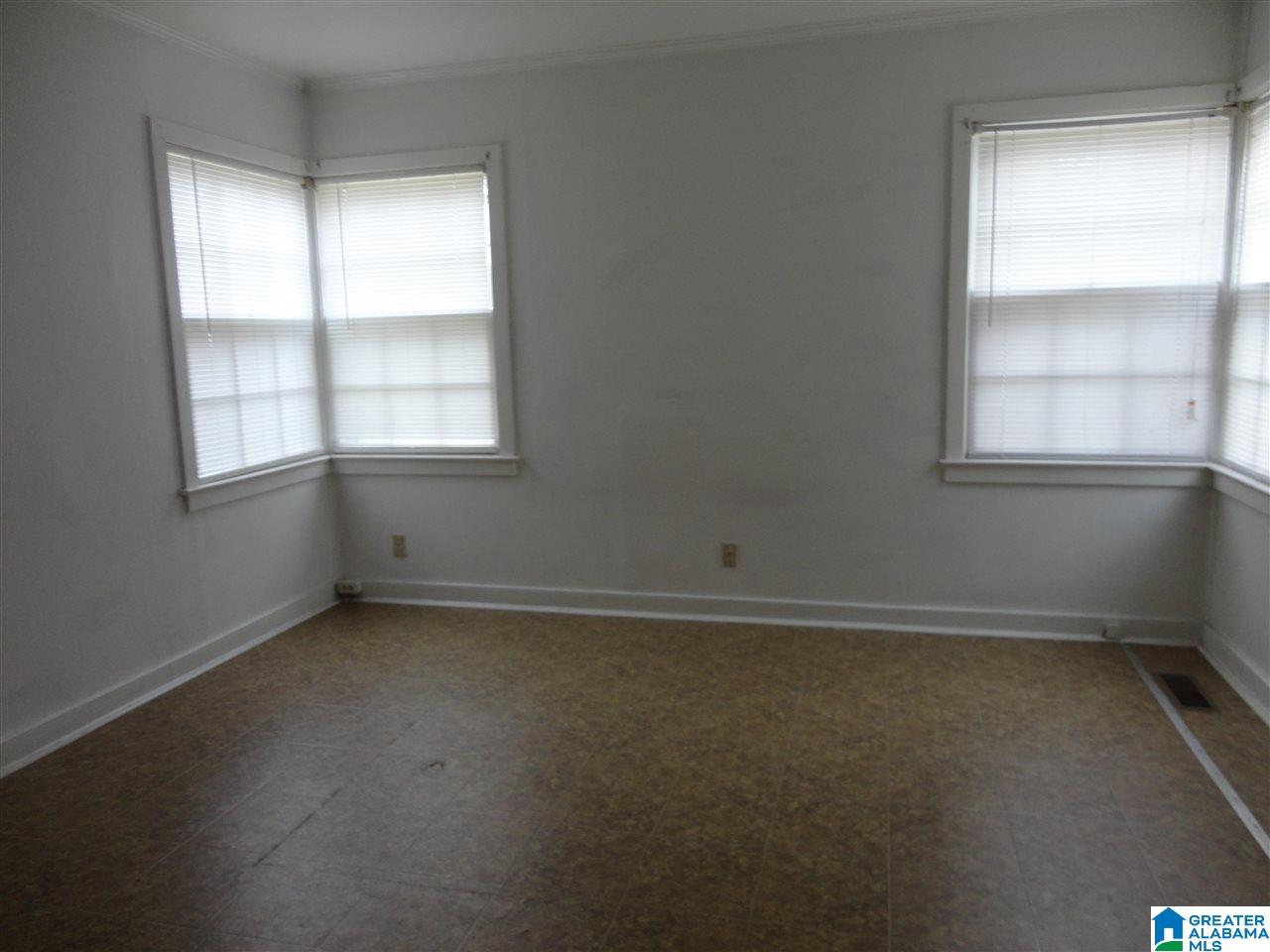 204 Gary Street Talladega, AL 35160 - Photo 8 of 12