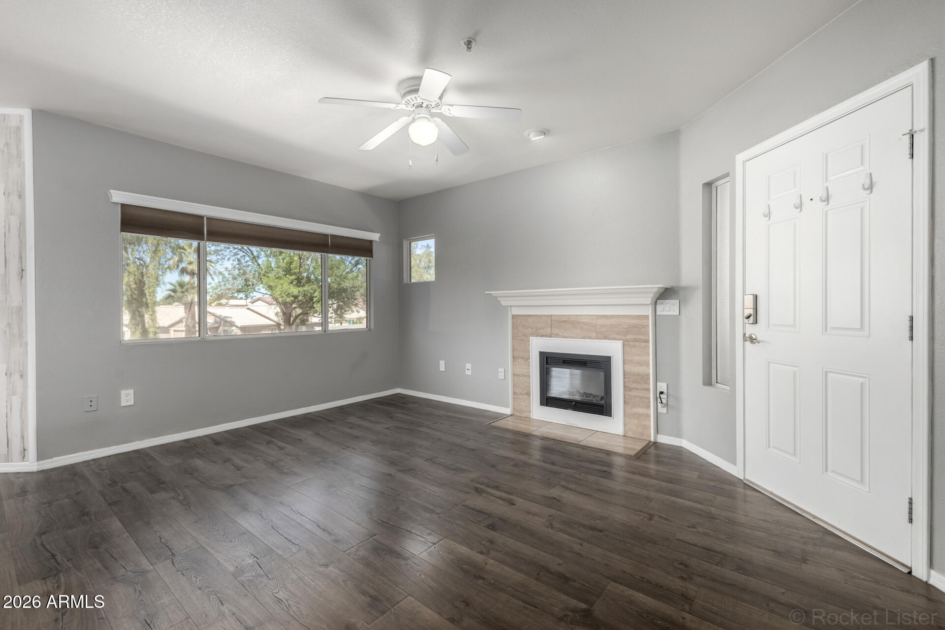 1295 North Ash Street, Unit 121 Gilbert, AZ 85233 - Photo 4 of 30 04 Ash 121