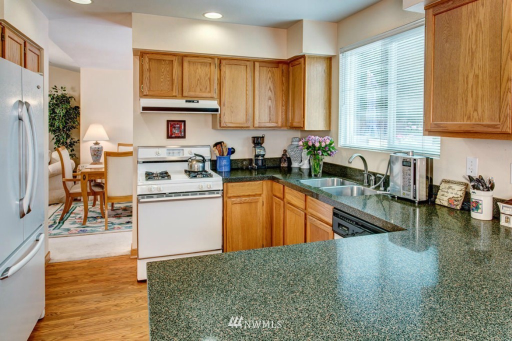2312 208th Place Southeast Bothell, WA 98021 - Photo 6 of 21