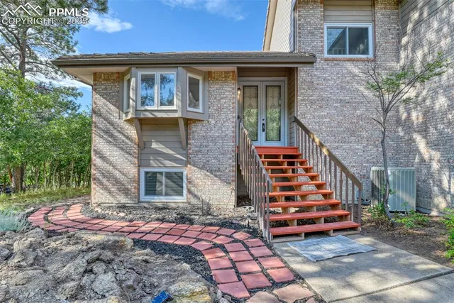 $769,000 | 7074 Oak Valley Drive, Colorado Springs, CO 80919