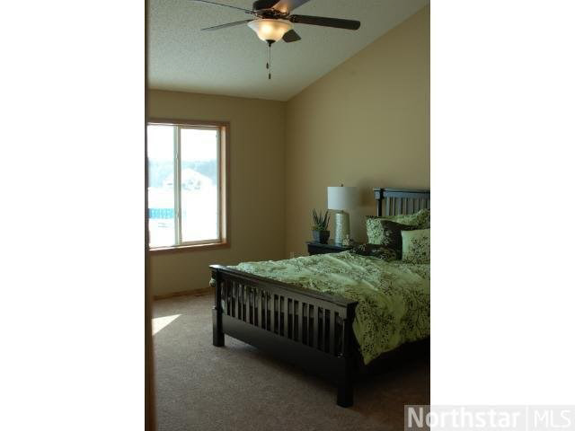 1354 Ridge Lane Shakopee, MN 55379 - Photo 9 of 14 Gallery Image 9