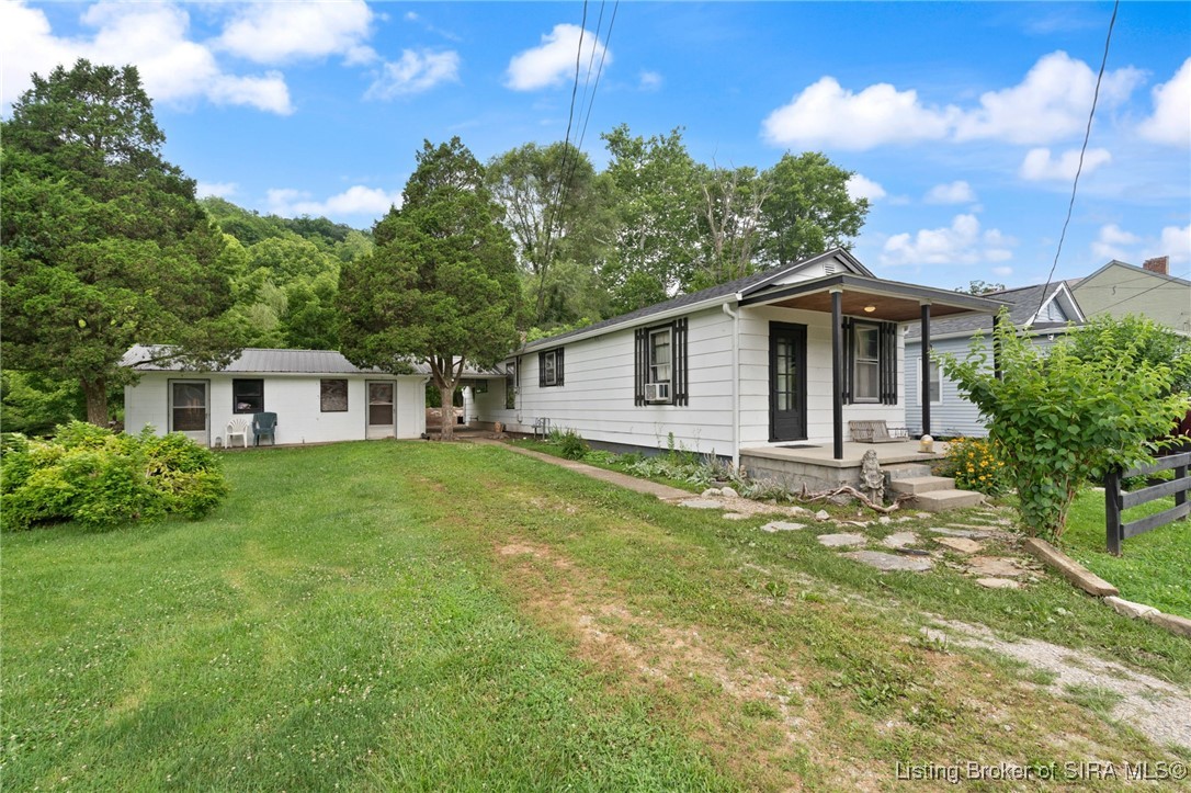 1131 Walnut Street Madison, IN 47250 - Photo 1 of 24