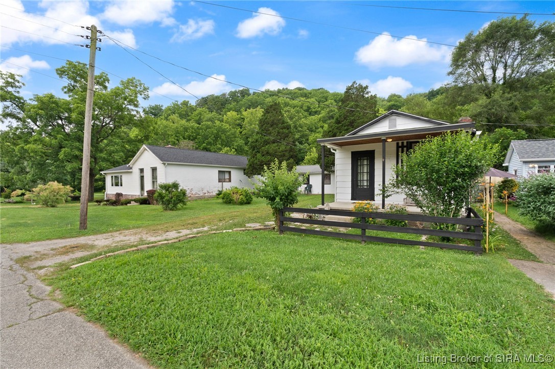 1131 Walnut Street Madison, IN 47250 - Photo 4 of 24