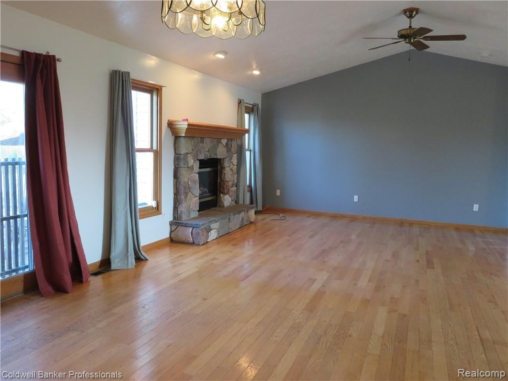 1485 Lansing Road Morrice, MI 48857 - Photo 10 of 30 11 1485 livingroom.JPG