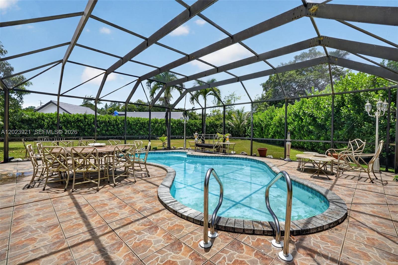 8461 Southwest 68th St Road Miami, FL 33143 - Photo 15 of 65