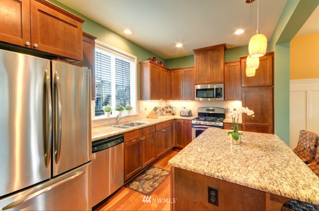 18304 36th Avenue Southeast Bothell, WA 98012 - Photo 10 of 24