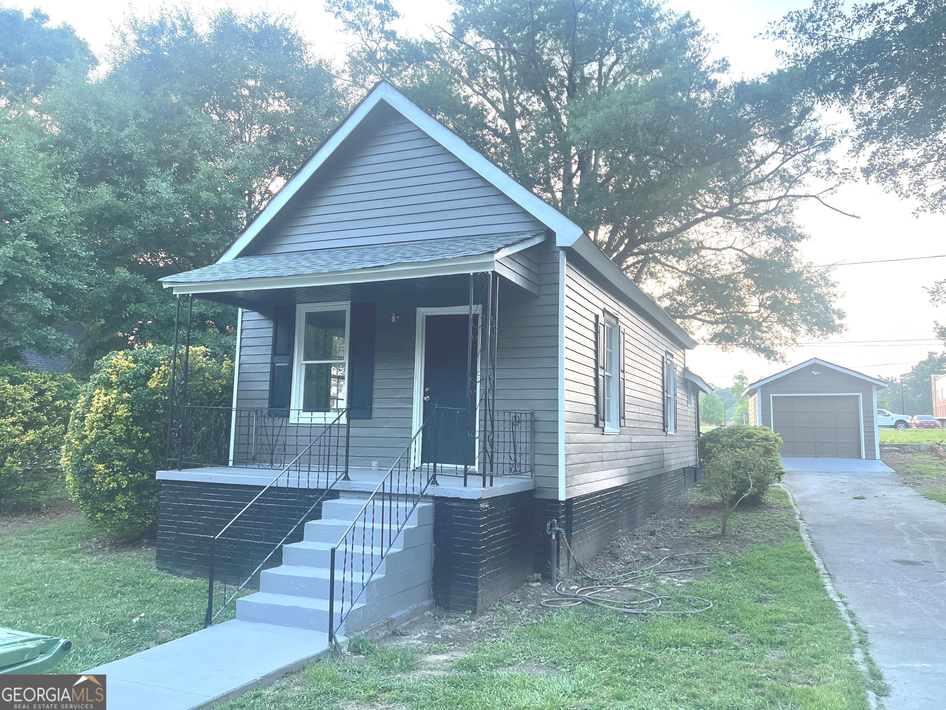 108 3rd Street Monroe, GA 30655 - Photo 2 of 3