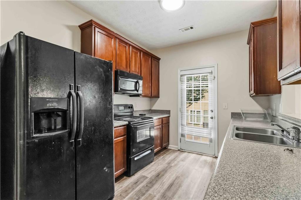 4401 Stone Gate Way Atlanta, GA 30344 - Photo 11 of 27