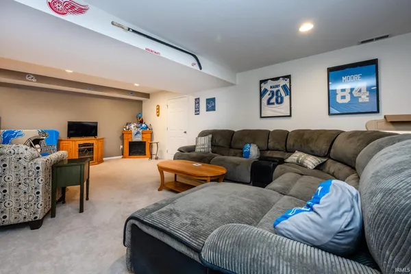 $579,999 | 51855 Deer Trail Court, Granger, IN 46530