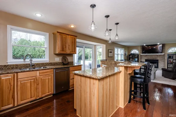 $579,999 | 51855 Deer Trail Court, Granger, IN 46530