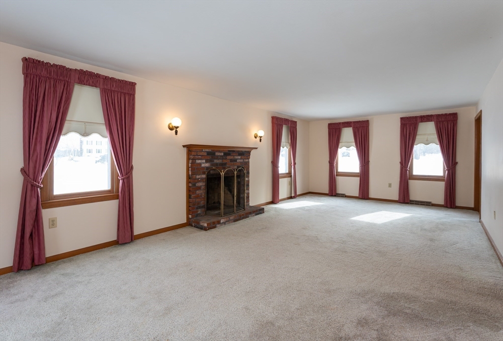 28 Bridal Path Road Dracut, MA 01826 - Photo 11 of 39