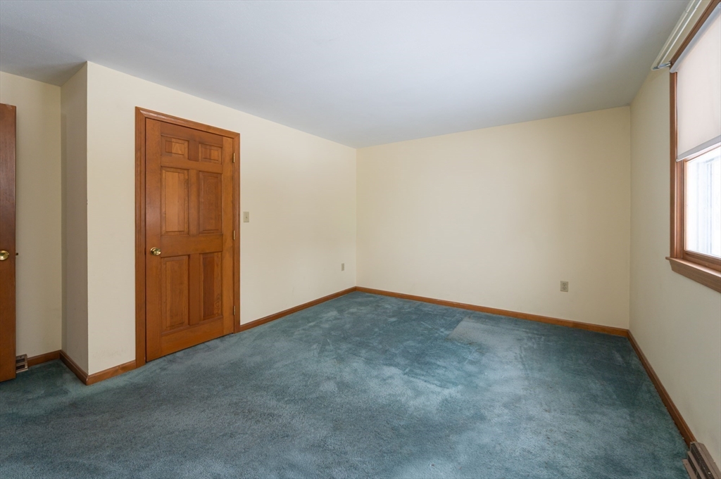 28 Bridal Path Road Dracut, MA 01826 - Photo 19 of 39