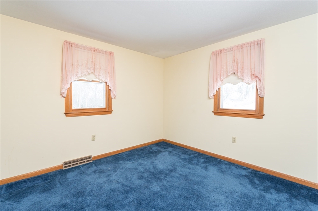 28 Bridal Path Road Dracut, MA 01826 - Photo 21 of 39