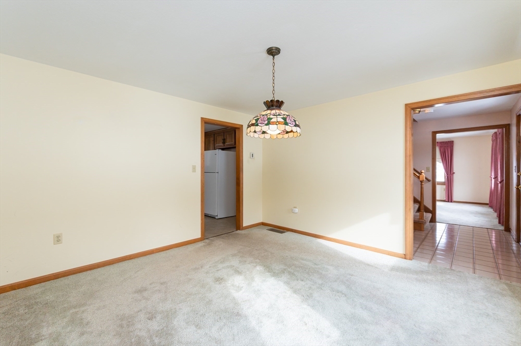 28 Bridal Path Road Dracut, MA 01826 - Photo 8 of 39