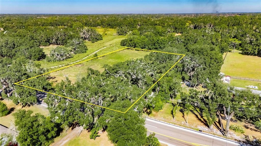 5428 Durant Road Dover, FL 33527 - Photo 2 of 17 Gallery Image 2