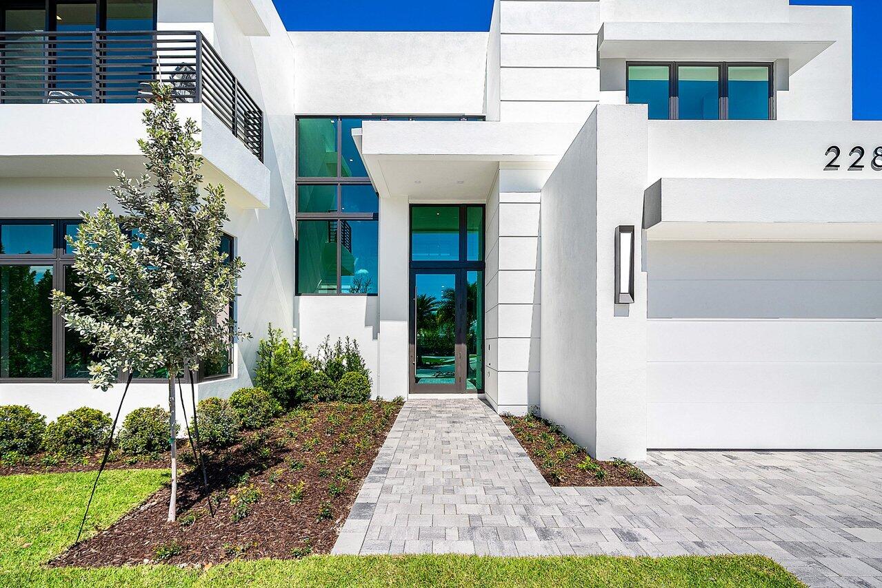 2285 Delray Ridge Lane, Unit LOT 8 Delray Beach, FL 33444 - Photo 3 of 107 004-2285DelrayRidgeLane-DelrayBeach-FL-3