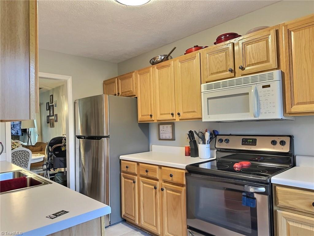 488 Kellwood Drive Extension Boone, NC 28607 - Photo 3 of 21 Galley style Kitcken