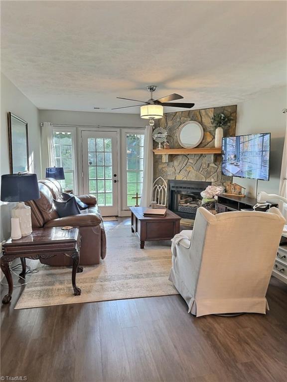 488 Kellwood Drive Extension Boone, NC 28607 - Photo 8 of 21 Living Room