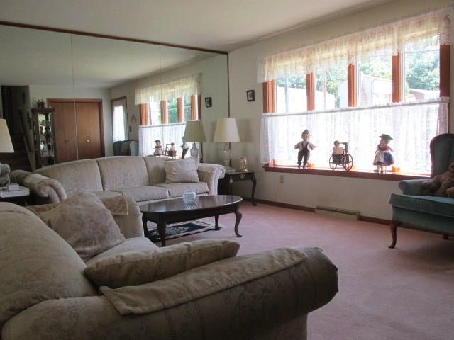 276 Fosterville Road Greensburg, PA 15601 - Photo 3 of 18 Gallery Image 3