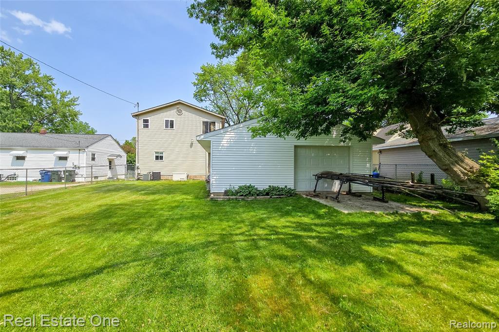 3180 Eastwood Drive Rochester, MI 48309 - Photo 42 of 45