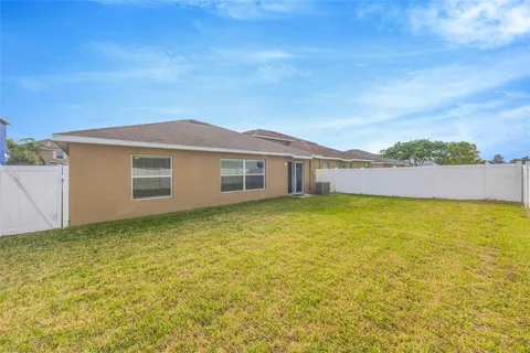 $325,000 | 10532 Standing Stone Drive, Wimauma, FL 33598