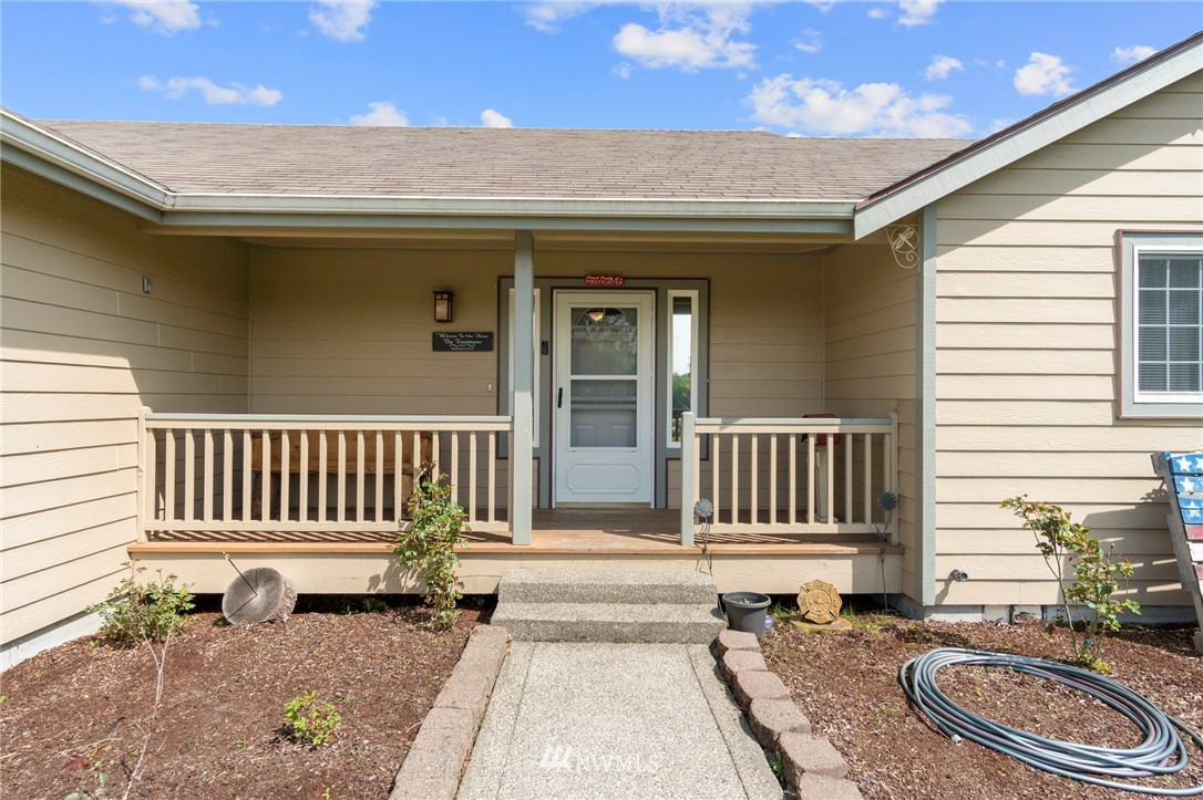 19348 Jutland Street Southwest Rochester, WA 98579 - Photo 4 of 22
