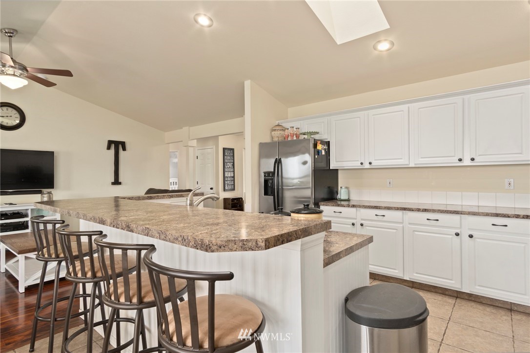 19348 Jutland Street Southwest Rochester, WA 98579 - Photo 9 of 22