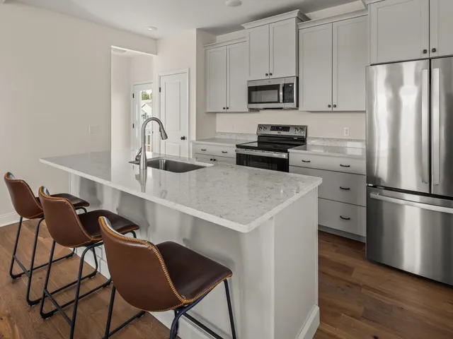 $575,000 | 213 Leo Lane, South Burlington, VT 05403