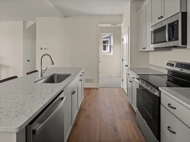 $575,000 | 213 Leo Lane, South Burlington, VT 05403