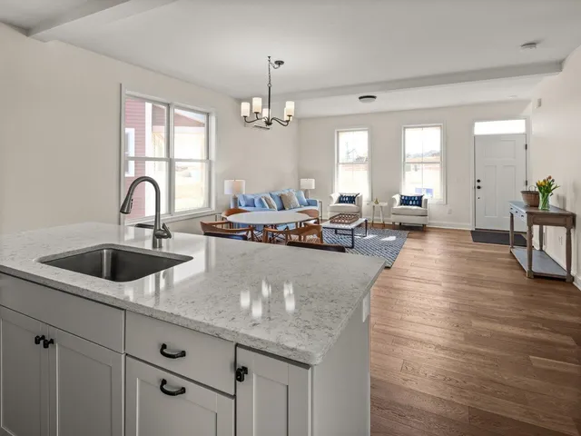 $575,000 | 213 Leo Lane, South Burlington, VT 05403