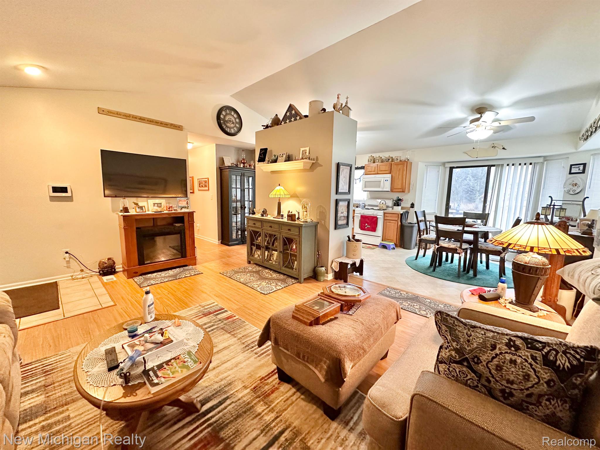 5154 East Coldwater Road Flint, MI 48506 - Photo 9 of 28 Gallery Image 9