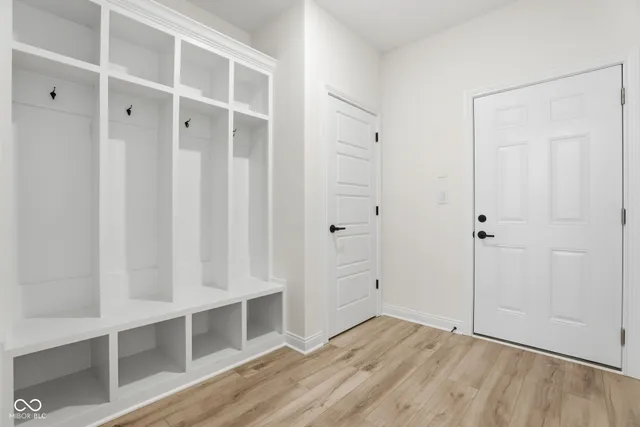 $675,000 | 6882 Linden Woods Drive, Avon, IN 46123