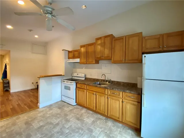 $2,500 | 16 Clearview Avenue, Unit B, Portsmouth, RI 02871