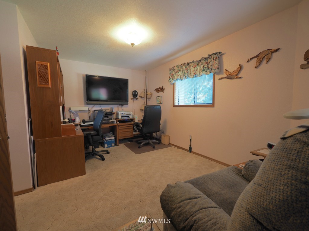 901 West Sequim Bay Road Sequim, WA 98382 - Photo 14 of 25