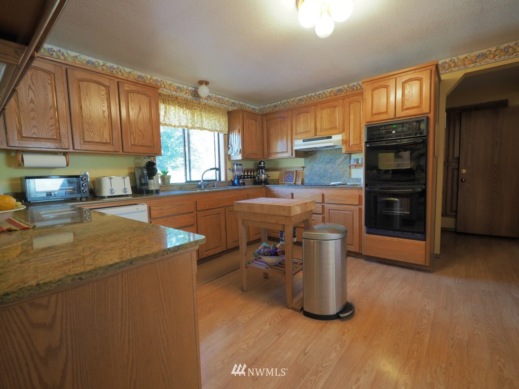 901 West Sequim Bay Road Sequim, WA 98382 - Photo 4 of 25