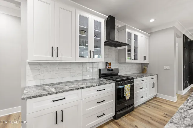 $634,900 | 141 Daleyuhski Way, Loudon, TN 37774