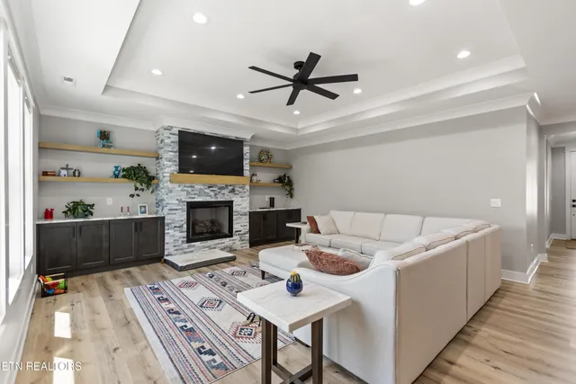 $634,900 | 141 Daleyuhski Way, Loudon, TN 37774