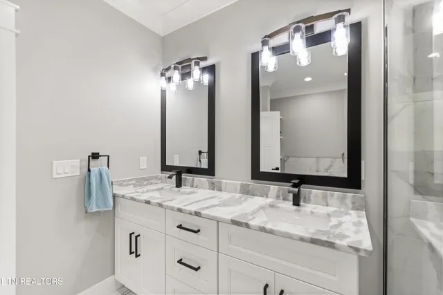 $634,900 | 141 Daleyuhski Way, Loudon, TN 37774