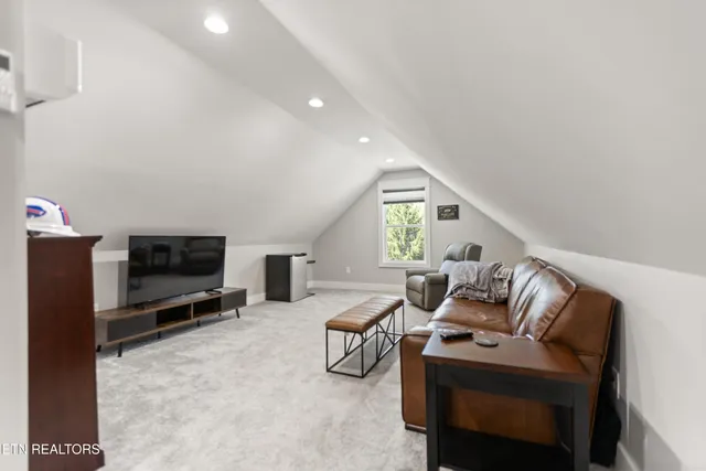 $634,900 | 141 Daleyuhski Way, Loudon, TN 37774