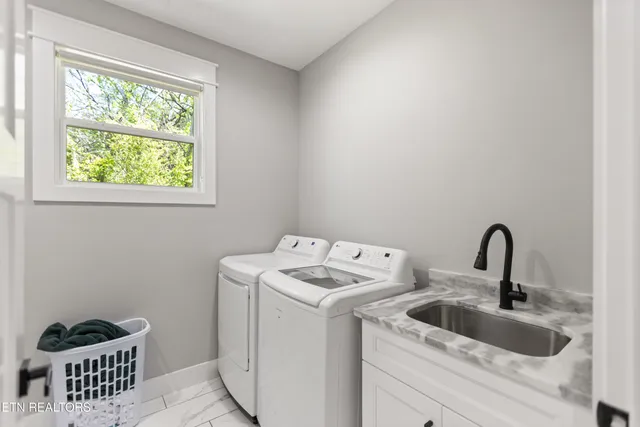 $634,900 | 141 Daleyuhski Way, Loudon, TN 37774