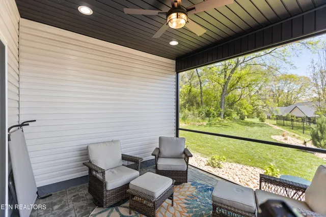 $634,900 | 141 Daleyuhski Way, Loudon, TN 37774