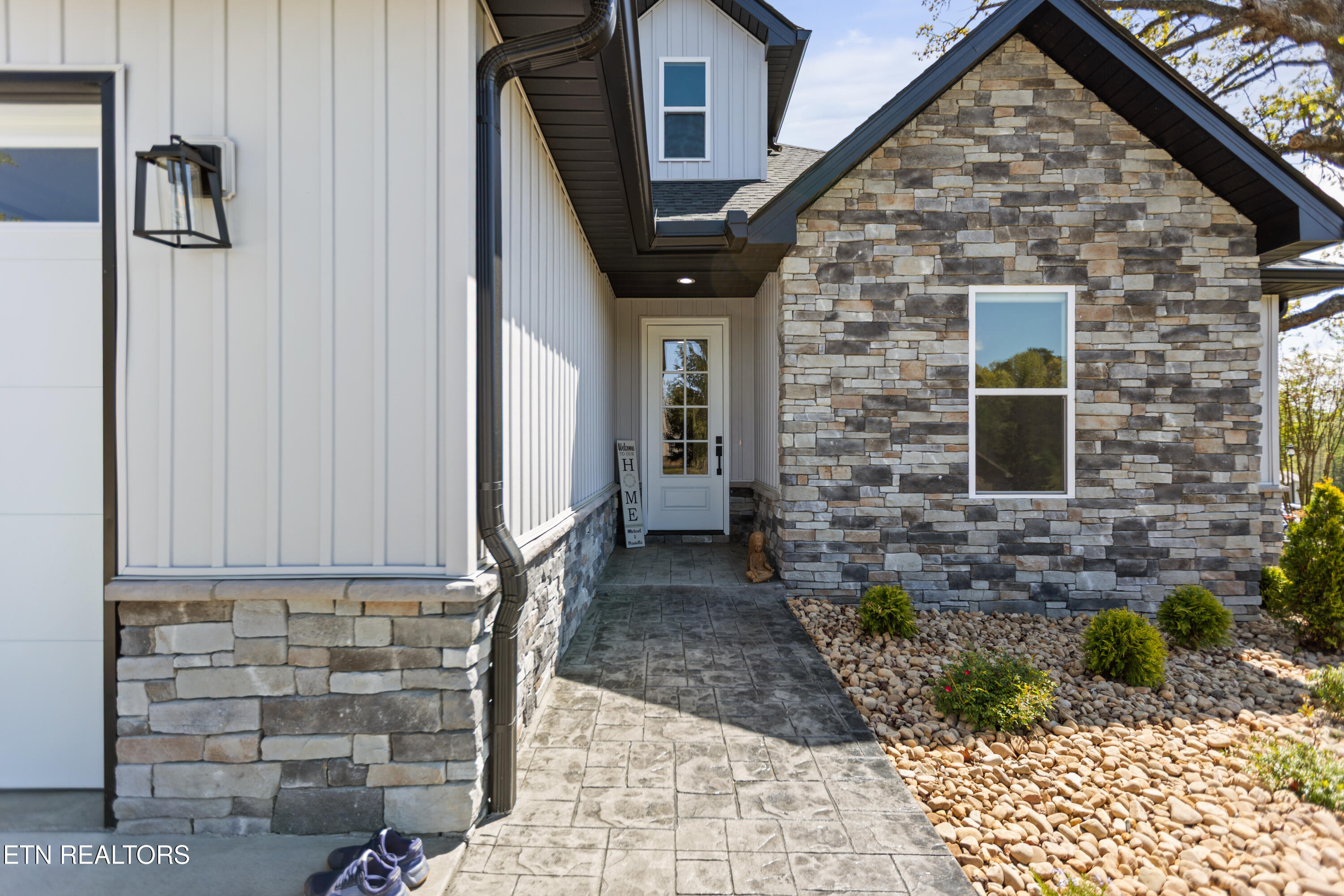 141 Daleyuhski Way Loudon, TN 37774 - Photo 5 of 37 4M6A8689