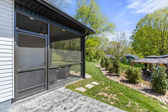 $634,900 | 141 Daleyuhski Way, Loudon, TN 37774